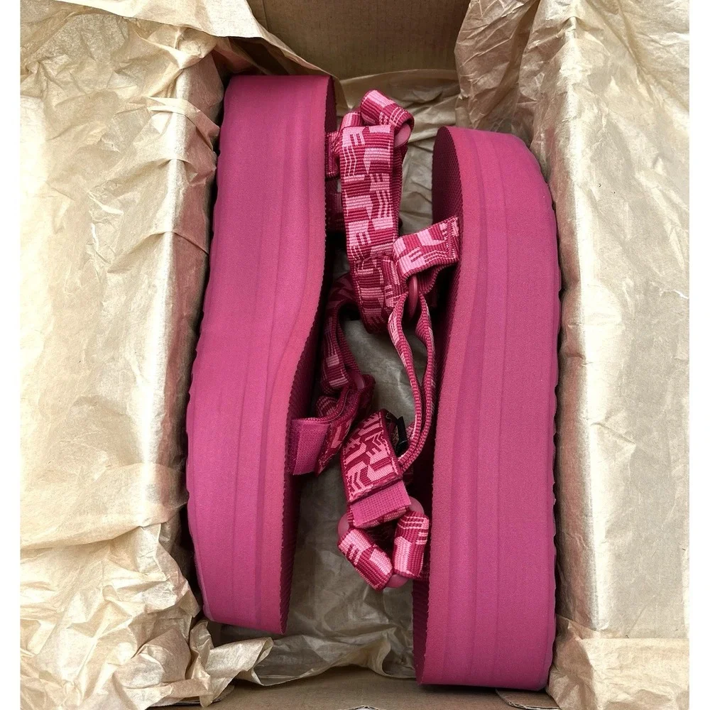 Teva Flatform Universal Womens Sport Platform Sandals 7 Glisten Cherries Jubilee